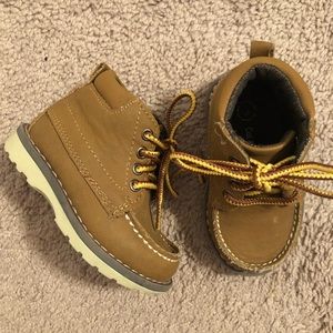 Cat & Jack boots